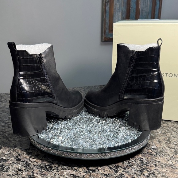 Sun + Stone Textured croc embossed Black Ankle Booties NWT 11 - Picture 12 of 15